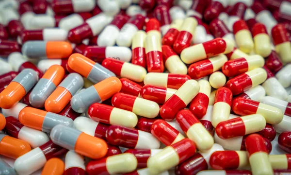 Mucchio Pillole Capsule Antibiotiche Industria Farmaceutica Produzione Droga Sfondo Farmacia — Foto Stock