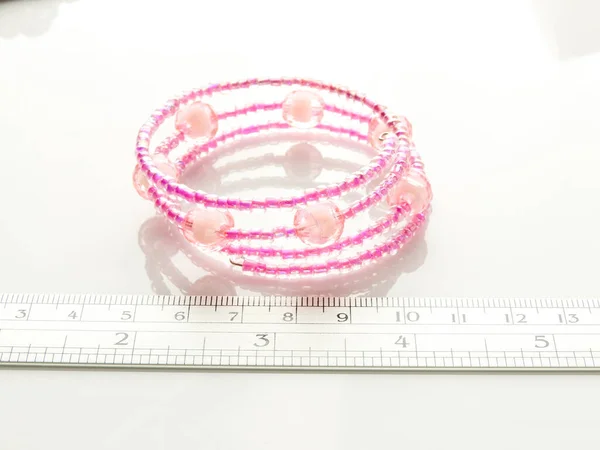 Bunte Armbänder Mit Perlen Buntes Kinderperlenarmband — Stockfoto