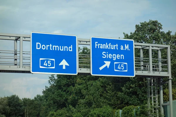 Señal Carretera Dortmund Frankfurt Siegen Frankfurt Main — Foto de Stock