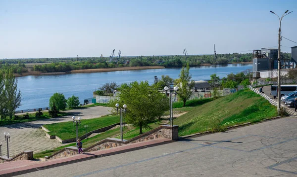 Utsikt Över Staden Parken Sommaren — Stockfoto