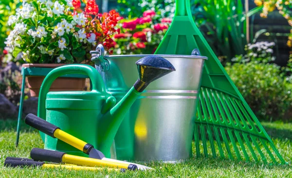 Gardening Tools Grass Garden — Stock Photo, Image