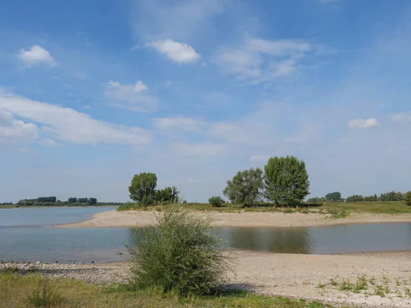 Piękny Krajobraz Rzeką Jeziorem — Zdjęcie stockowe