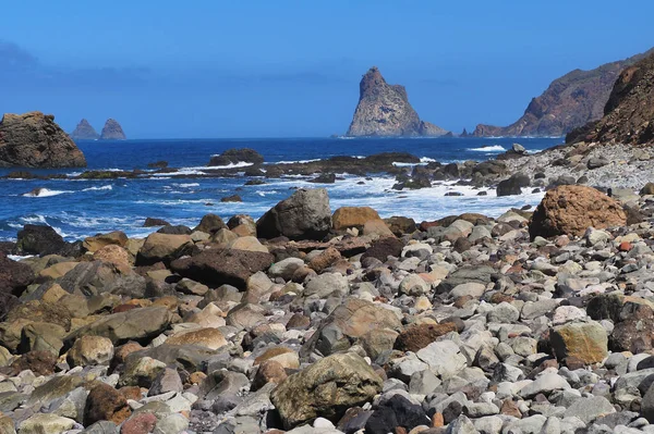 Divoká Oblázková Sopečná Skalnatá Pláž Pobřeží Bajamaru Kanárském Ostrově Tenerife — Stock fotografie