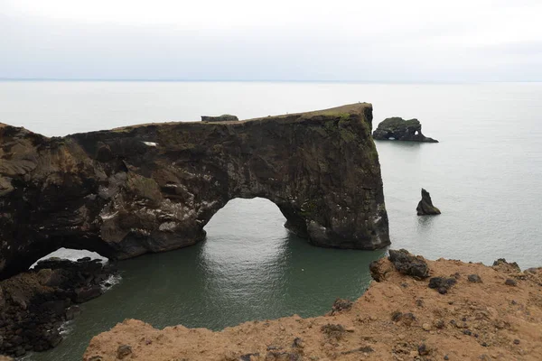 Rock Gate Bij Dyrholaey Ijsland — Stockfoto