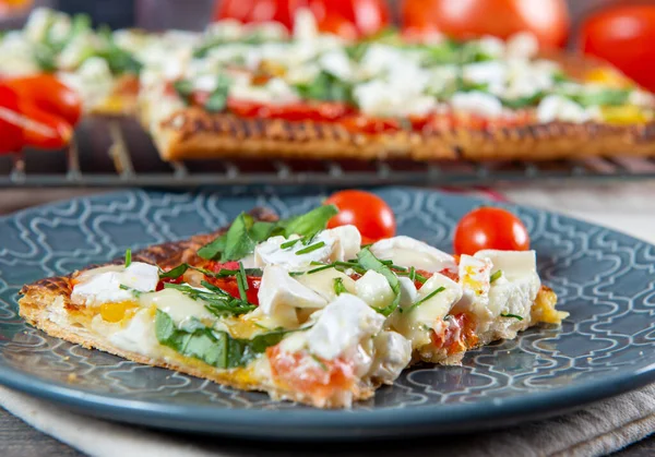 Смачна Вегетаріанська Домашня Піца Помідорами Сиром — стокове фото
