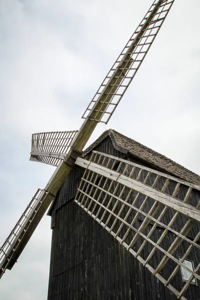 Old Wooden Gully Windmill Meadow — Stock Photo, Image