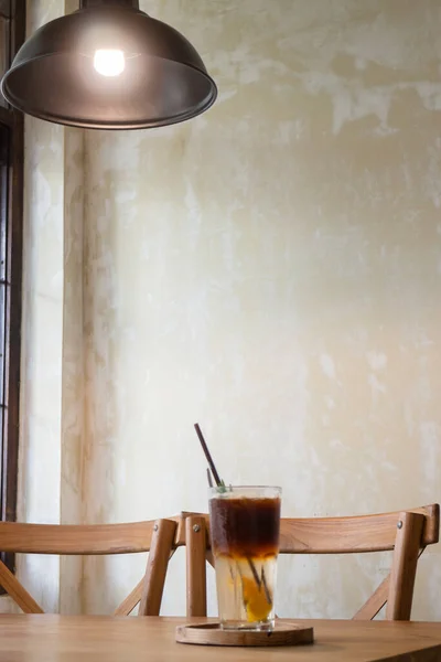 Подпись Напиток Ледяной Персиковый Черный Кофе Фото Складе — стоковое фото