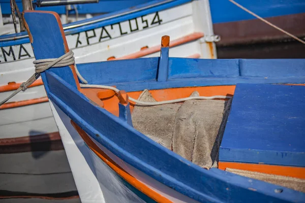 Βάρκα Στην Παραλία — Φωτογραφία Αρχείου