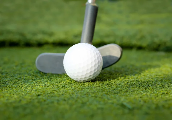 Pelota Golf Putter Green —  Fotos de Stock