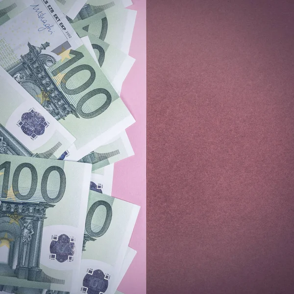 Евро Наличными Розовом Коричневом Фоне Банкноты Евро Евро Счет Евро — стоковое фото