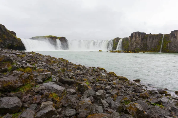 Godafoss ตกลงไปในฤด อนในไอซ แลนด ไอซ แลนด — ภาพถ่ายสต็อก