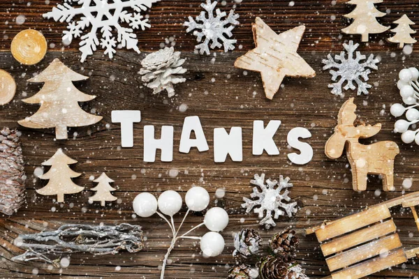 感謝の言葉を構築するホワイトレター 木のように木製のクリスマスの装飾 そりと星 雪の結晶と茶色の木製の背景 — ストック写真