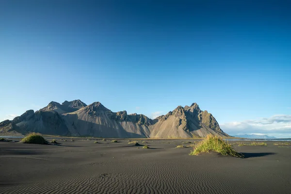 Hermoso Paisaje Con Lago Fondo — Foto de Stock