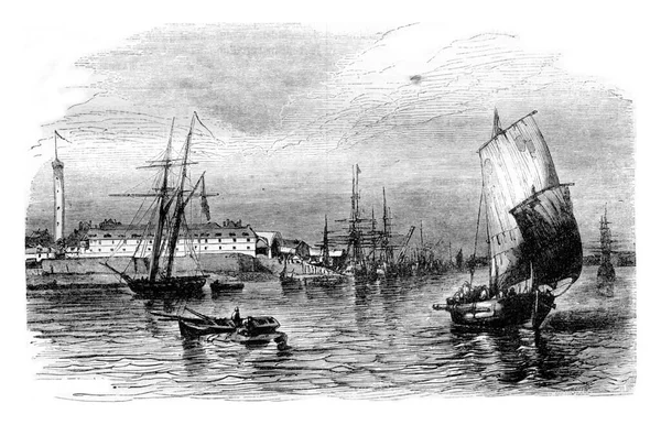 莫尔比汉省布列塔尼的洛里港景 古老的雕刻图解 Magasin Pittoresque 1843年 — 图库照片