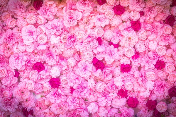 Bei Molti Fiori Rosa Artificiali Terreno Nero — Foto Stock