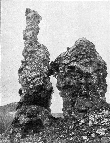 基劳厄火山口熔岩的形成 古雕刻图解 1910年来自宇宙与人类 — 图库照片