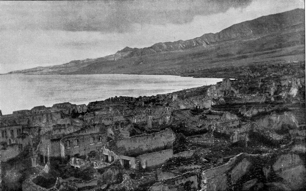 Pelee Dağı Nın Patlamasından Sonra Aziz Peter Eski Oyma Resimleri — Stok fotoğraf