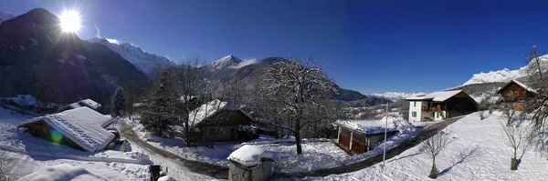 Nyaralás Mont Blanc Lábánál Télen Chamonix Völgyben Franciaországban — Stock Fotó