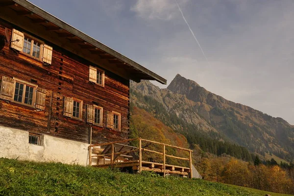 Histórica Listada Cabine Madeira Gerstruben Nas Montanhas Perto Oberstdorf — Fotografia de Stock