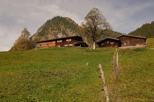 Historische Denkmalgeschützte Holzhütte Von Gerstruben Den Bergen Bei Oberstdorf — Stockfoto