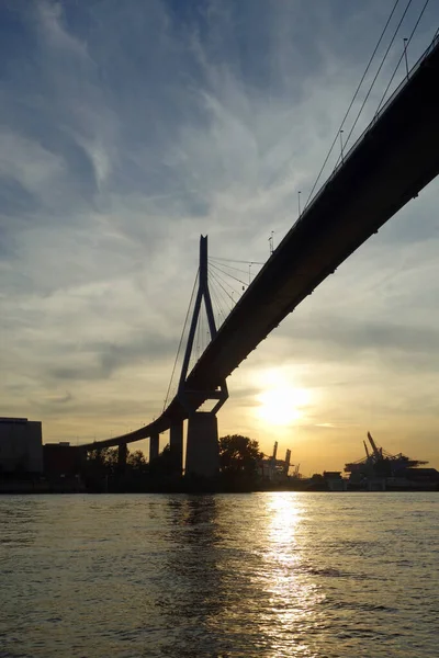 Puente Sobre Río Por Noche — Foto de Stock