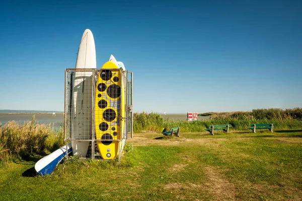 Magazyn Desek Surfingowych Poza Sezonem Jeziorze Neusiedlersee Burgenland — Zdjęcie stockowe