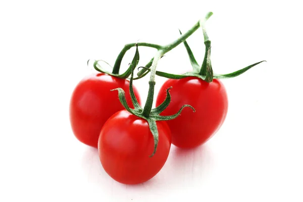 Tomat Merah Segar Latar Belakang Putih — Stok Foto