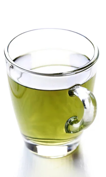 Thé Vert Dans Une Tasse Verre Sur Fond Blanc — Photo