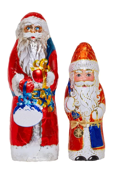 Chocolate Santa Isolado Close Dois Alegres Embrulhado Chocolate Papai Noel — Fotografia de Stock