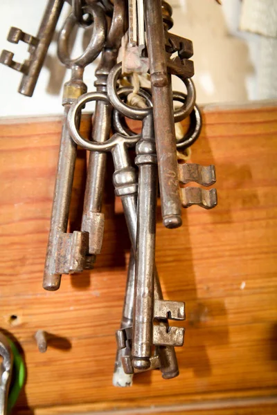 Many Old Keys Hang Together Wall — Stock Photo, Image