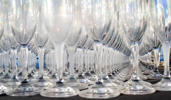 Många Champagneglas Ligger Ett Bord — Stockfoto