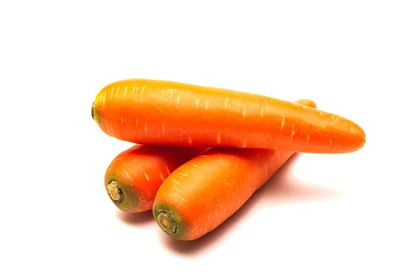 Carottes Fraîches Isolées Sur Fond Blanc Gros Plan Sur Les — Photo