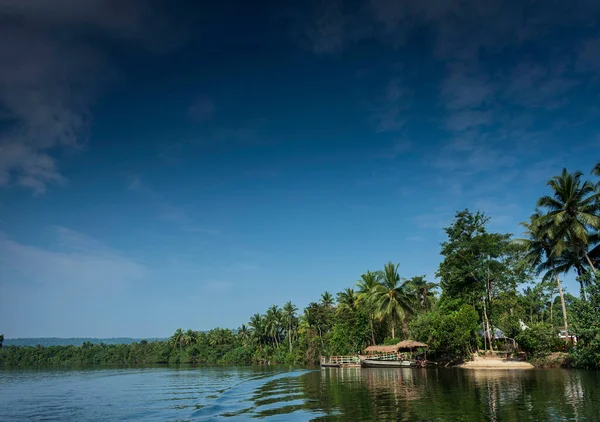 Traditionelle Dschungel Fähre Pier Auf Dem Tatai Fluss Kambodscha — Stockfoto