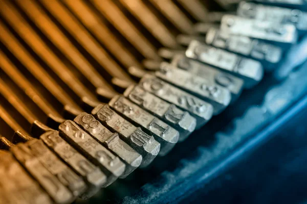 Primer Plano Una Fuente Una Máquina Escribir — Foto de Stock