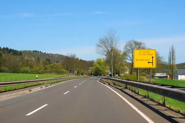 Údolí Alf Odbočky Kláštera Springiersbach — Stock fotografie