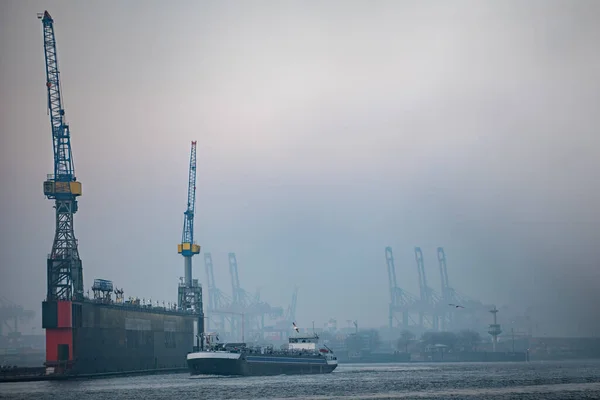 Banchina Nel Porto Amburgo Con Nave Container Movimento — Foto Stock