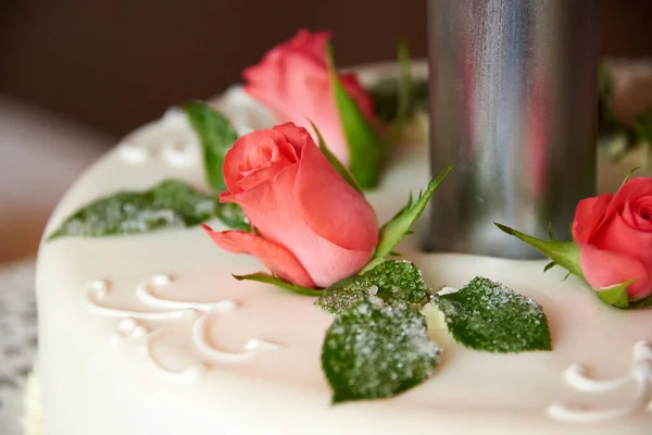 Esküvői Torta Rózsákkal Virágokkal — Stock Fotó