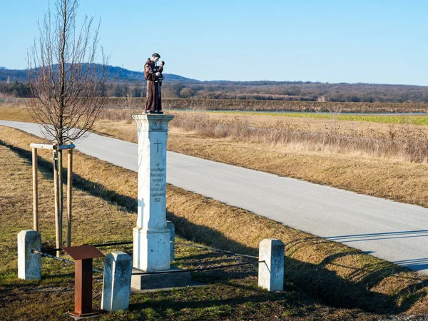 Waycross Con Estatua Santo Mártir Burgenland —  Fotos de Stock