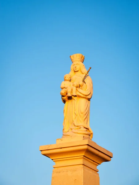 Estatua Con Madre María Waycross Burgenland — Foto de Stock