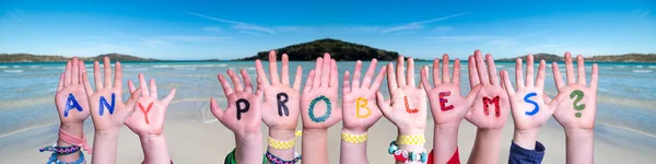Παιδιά Χέρια Οικοδόμηση Πολύχρωμο Λέξη Τυχόν Προβλήματα Ωκεανός Και Παραλία — Φωτογραφία Αρχείου