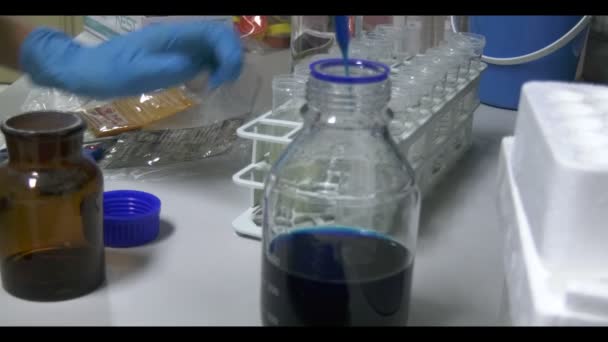Закрытие Лабораторного Оборудования Научная Концепция — стоковое видео