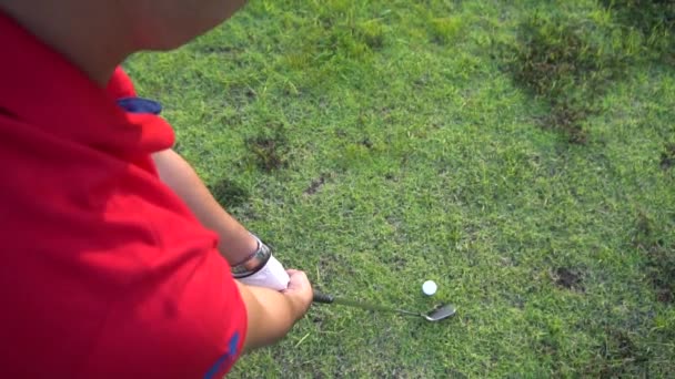 Male Golfer Playing Golf Grassy Field — Stock Video