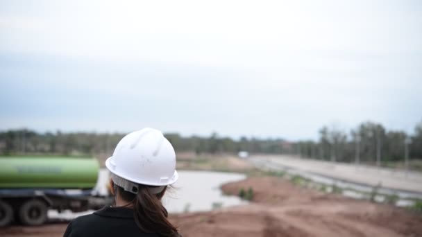 Engenheira Mulher Trabalhando Local Projeto Construção — Vídeo de Stock