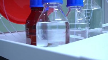 Laboratuvarda araştırma için steril nesneler