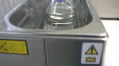 Laboratuvar ekipmanlarının kapatılması, bilim konsepti 