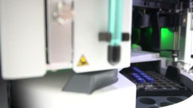 Laboratuvar ekipmanlarının kapatılması, bilim konsepti 