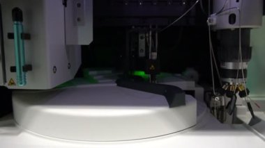 Laboratuvar ekipmanlarının kapatılması, bilim konsepti 