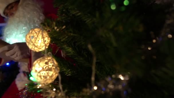 크리스마스 근처의 컨셉트 Garland — 비디오