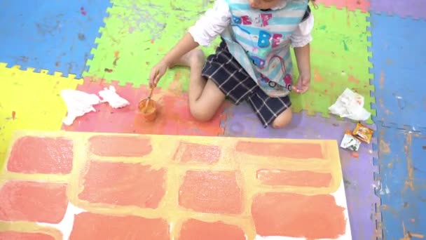 Jovem Menina Asiática Estudando Arte Pintura Trabalho Para Professor Tailândia — Vídeo de Stock