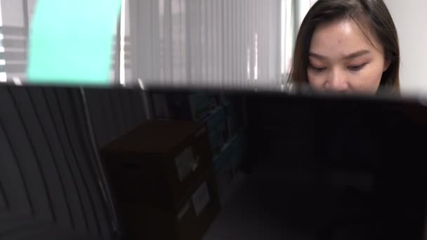 Mladých Asijských Obchodních Žena Pracující Moderní Kanceláři — Stock video